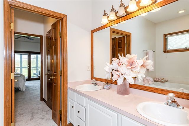30 Heatherglen Court, Springboro, OH 45066