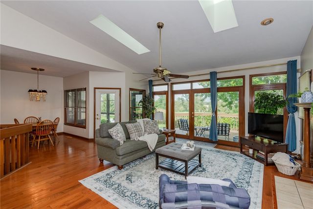 30 Heatherglen Court, Springboro, OH 45066