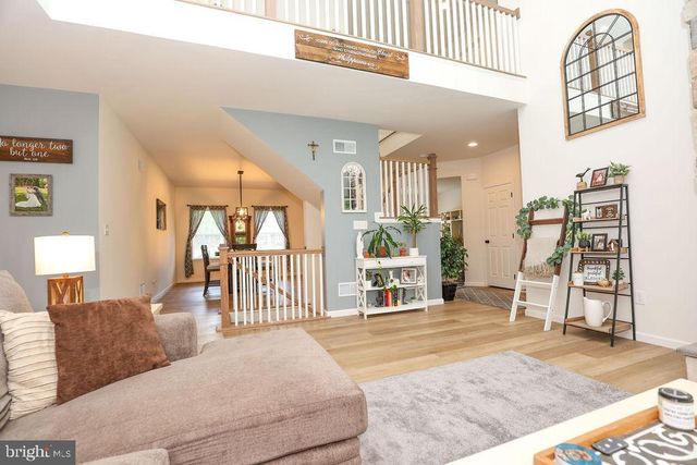 5202 MOUNTAINVIEW DR, Harrisburg, PA 17112