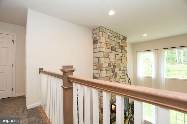 5202 MOUNTAINVIEW DR, Harrisburg, PA 17112