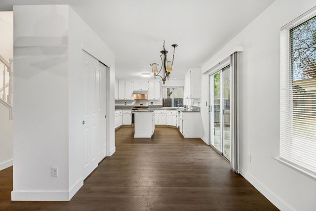 9247 Palmerson Dr, Antelope, CA 95843