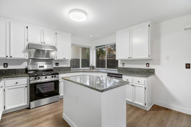 9247 Palmerson Dr, Antelope, CA 95843