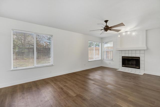 9247 Palmerson Dr, Antelope, CA 95843