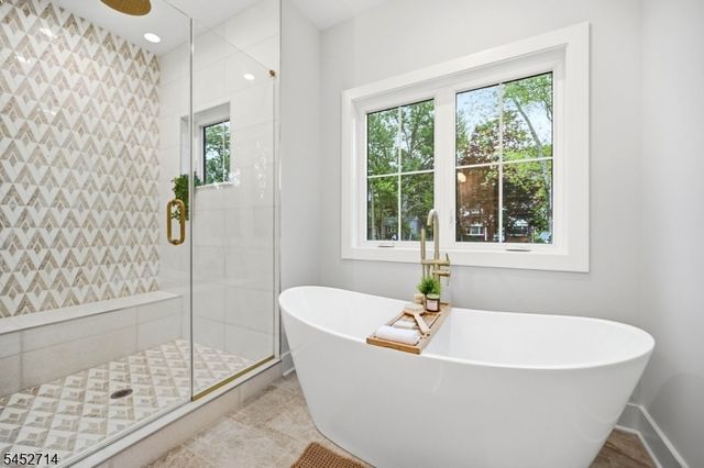 12 Tilden Ct, Livingston Twp., NJ 07039