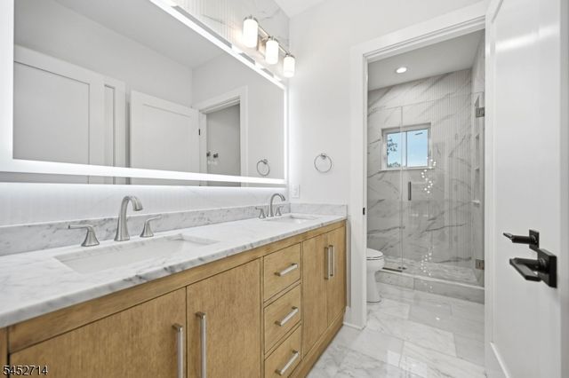 12 Tilden Ct, Livingston Twp., NJ 07039