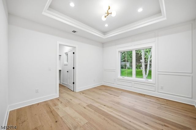 12 Tilden Ct, Livingston Twp., NJ 07039