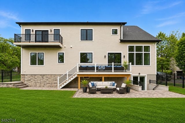12 Tilden Ct, Livingston Twp., NJ 07039