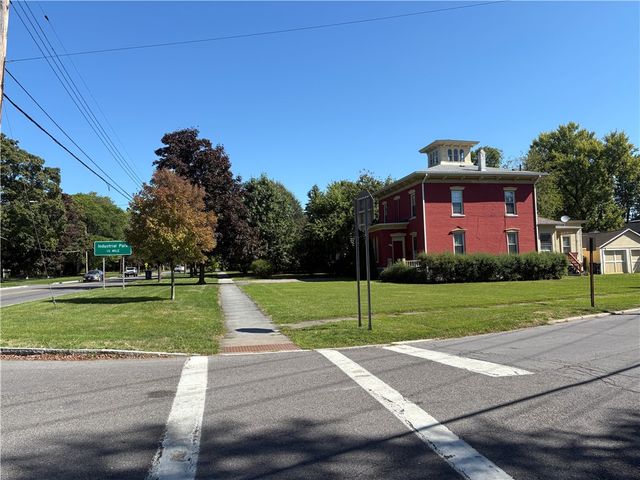 68 Cayuga St Street, Seneca Falls, NY 13148