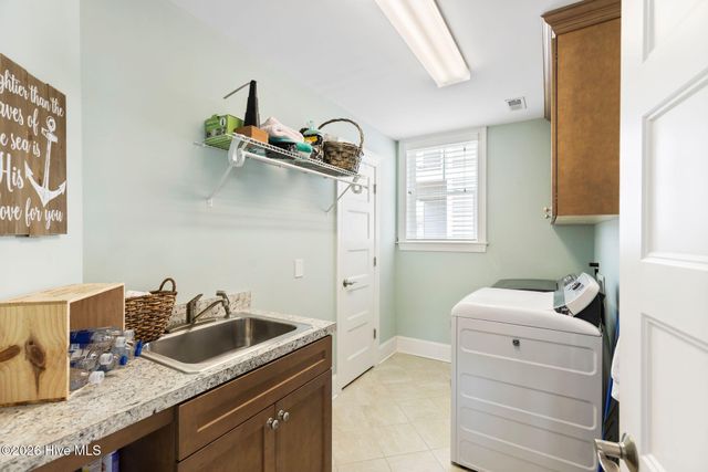 1401 Carolina Beach Avenue N, Carolina Beach, NC 28428