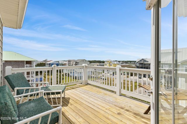 1401 Carolina Beach Avenue N, Carolina Beach, NC 28428