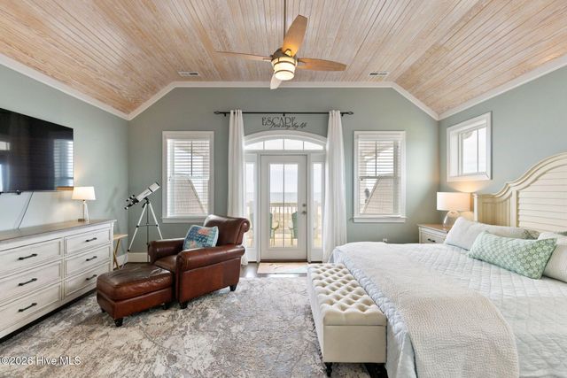 1401 Carolina Beach Avenue N, Carolina Beach, NC 28428