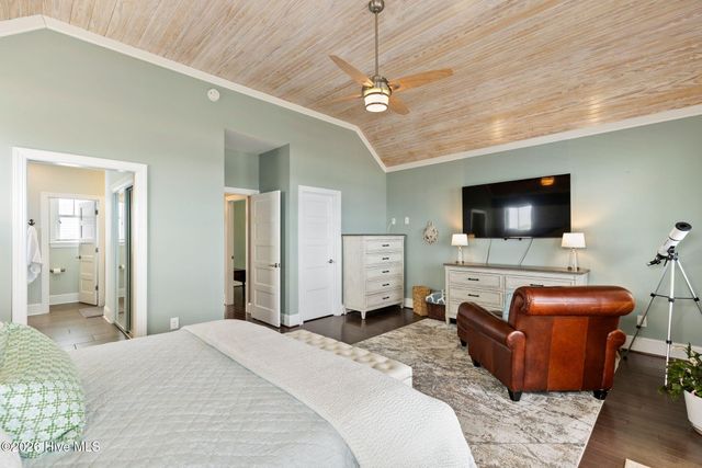 1401 Carolina Beach Avenue N, Carolina Beach, NC 28428