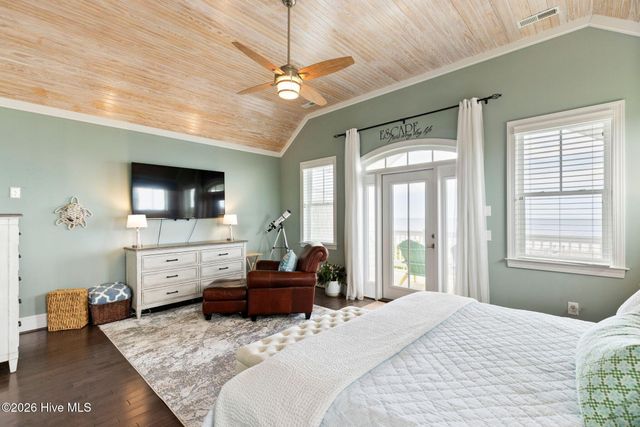 1401 Carolina Beach Avenue N, Carolina Beach, NC 28428