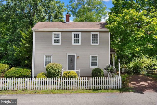 40 S CANAL ST, Yardley, PA 19067