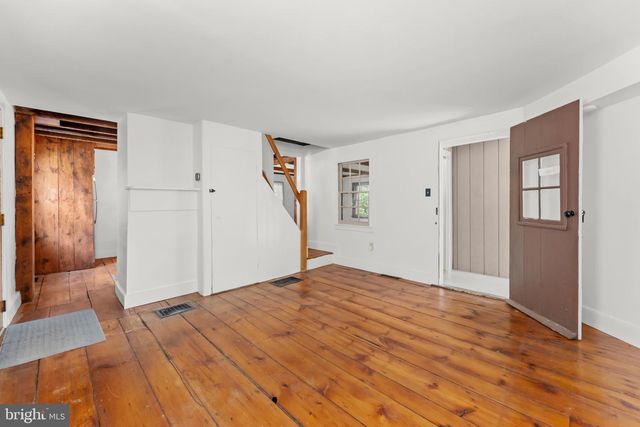 40 S CANAL ST, Yardley, PA 19067