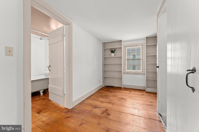 40 S CANAL ST, Yardley, PA 19067