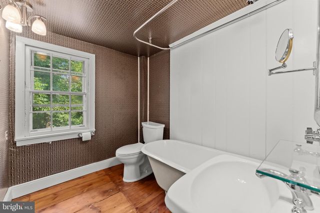 40 S CANAL ST, Yardley, PA 19067