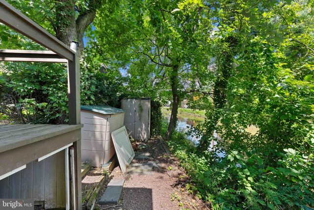 40 S CANAL ST, Yardley, PA 19067