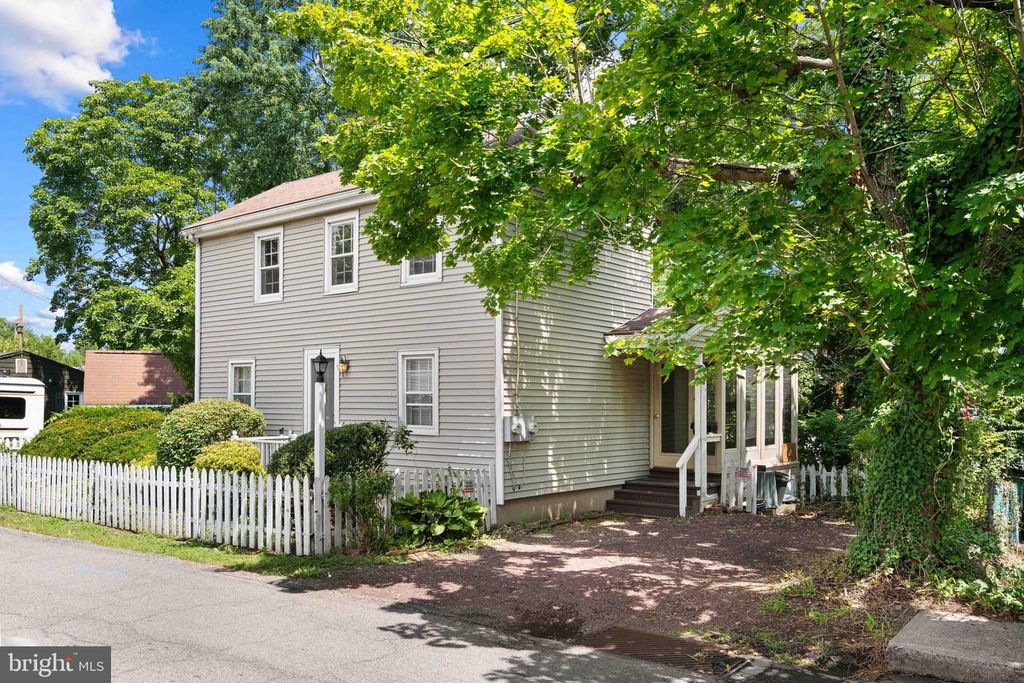 40 S CANAL ST, Yardley, PA 19067