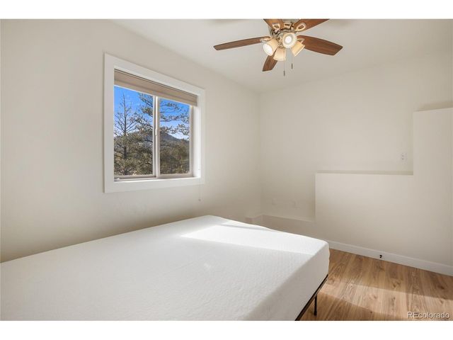 142 Hackamore Dr, Florissant, CO 80816