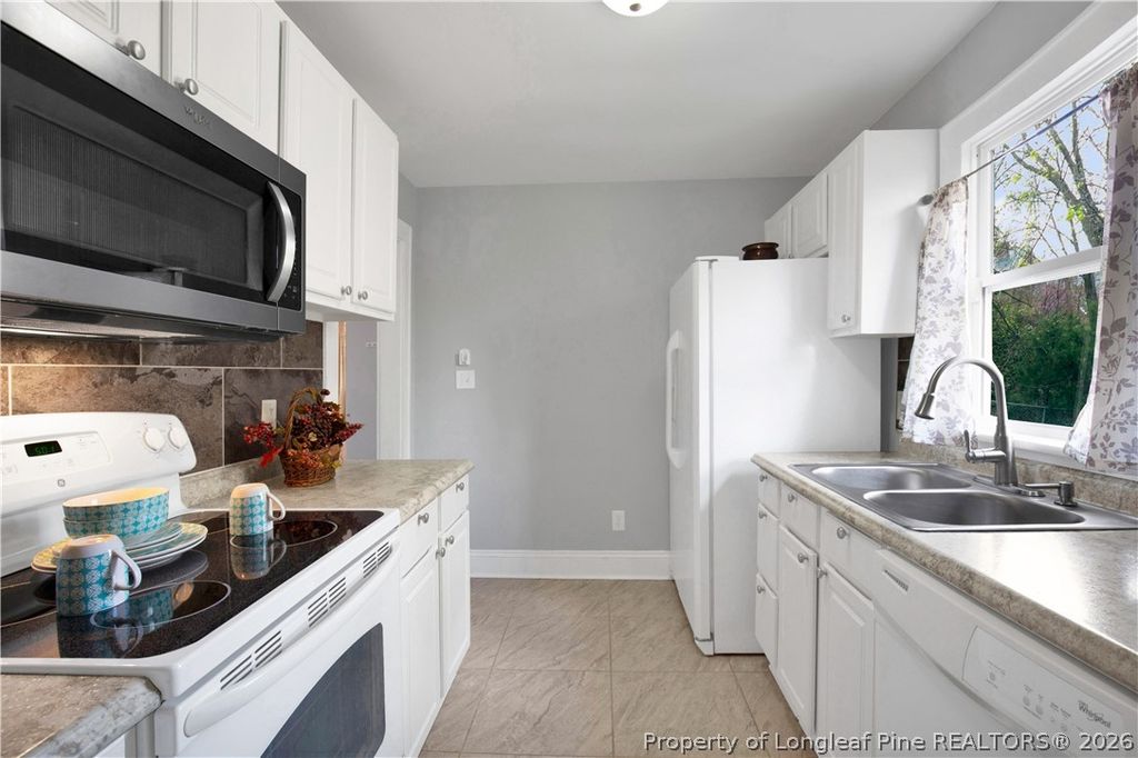 326 Hawley Lane, Fayetteville, NC 28301 — photo 11