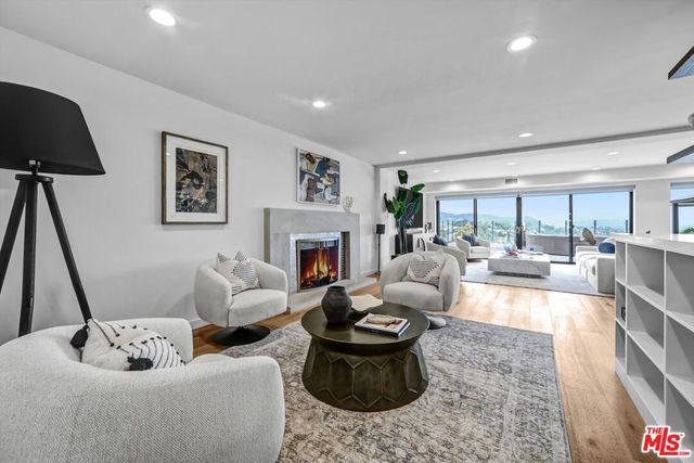 2355 Branden Street, Los Angeles, CA 90026
