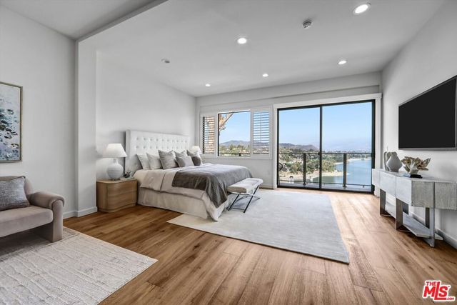 2355 Branden Street, Los Angeles, CA 90026