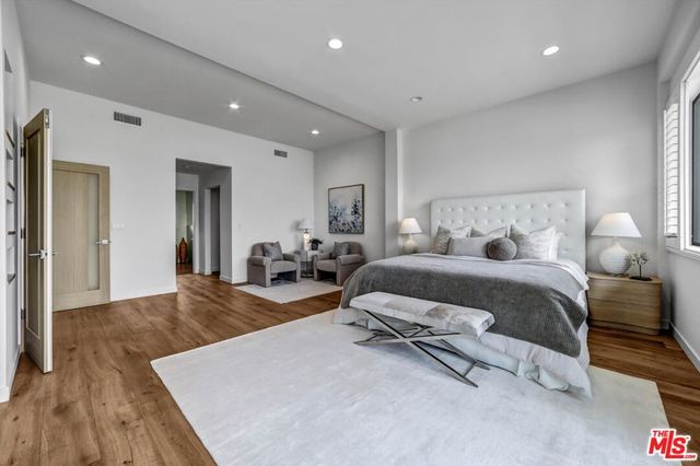 2355 Branden Street, Los Angeles, CA 90026