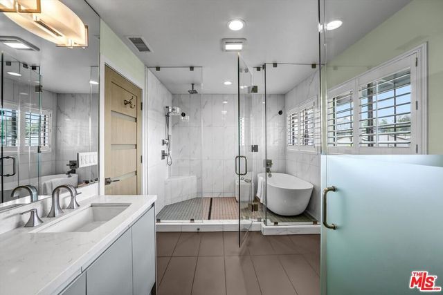 2355 Branden Street, Los Angeles, CA 90026