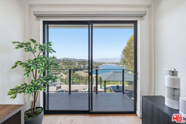 2355 Branden Street, Los Angeles, CA 90026