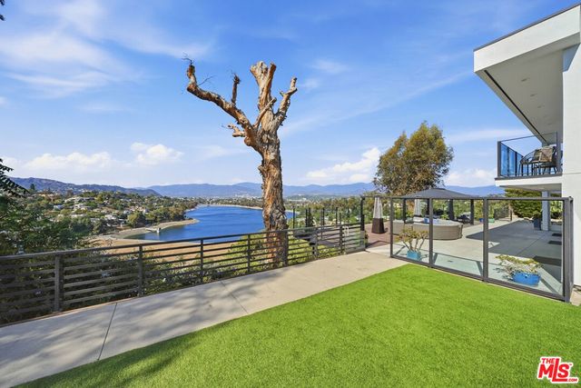 2355 Branden Street, Los Angeles, CA 90026