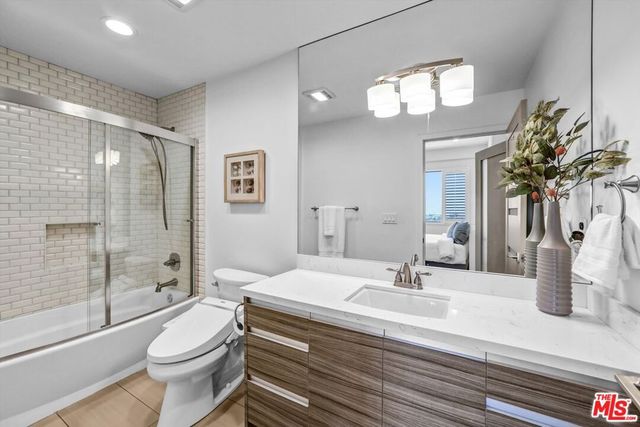 2355 Branden Street, Los Angeles, CA 90026