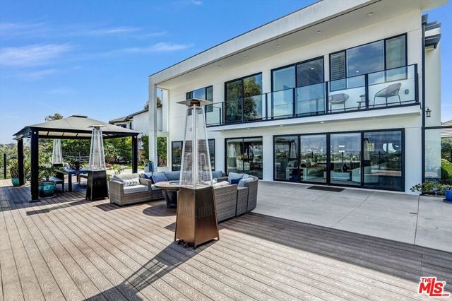 2355 Branden Street, Los Angeles, CA 90026