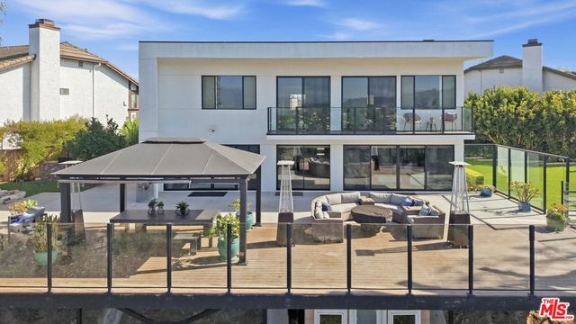 2355 Branden Street, Los Angeles, CA 90026