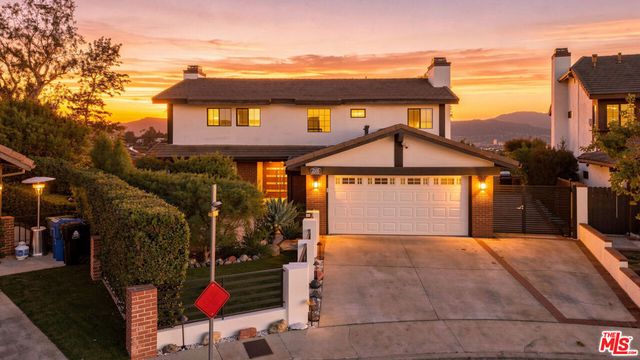 2355 Branden Street, Los Angeles, CA 90026