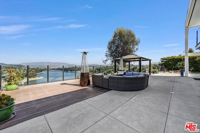 2355 Branden Street, Los Angeles, CA 90026