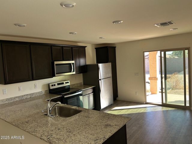 25773 W SAMANTHA Way, Buckeye, AZ 85326