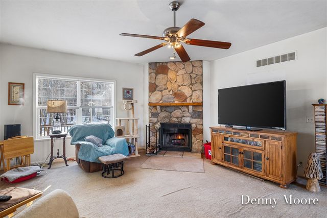 516 131st Avenue, Wayland, MI 49348