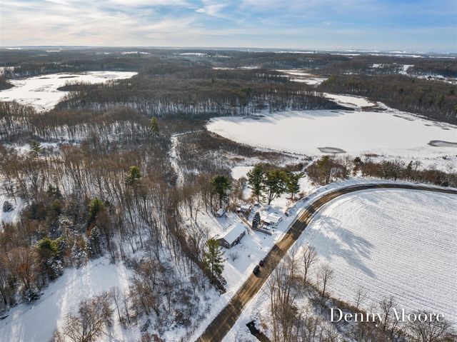 516 131st Avenue, Wayland, MI 49348