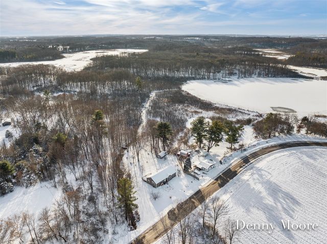 516 131st Avenue, Wayland, MI 49348