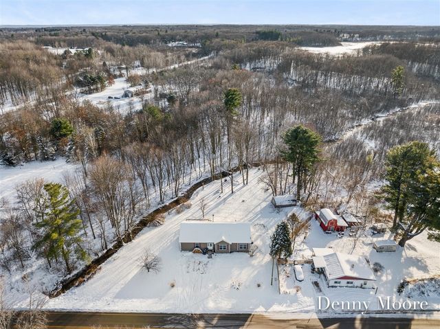 516 131st Avenue, Wayland, MI 49348