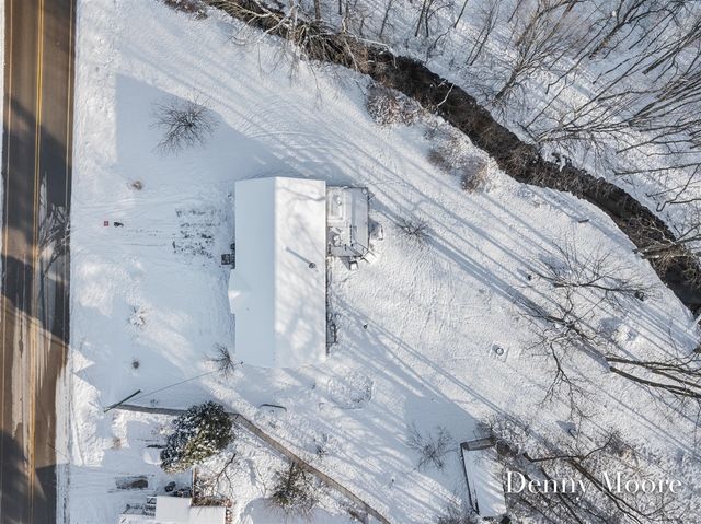 516 131st Avenue, Wayland, MI 49348