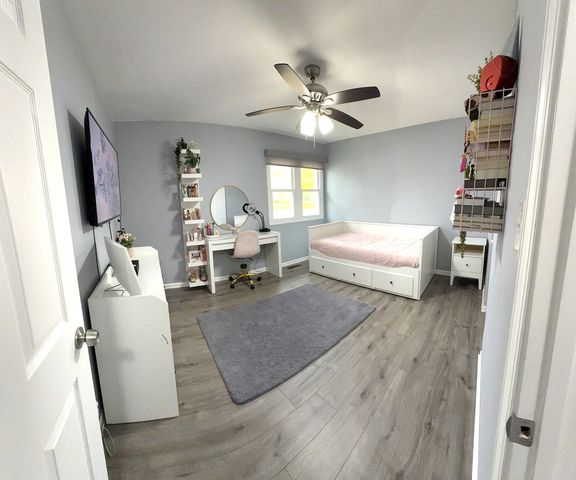 8001 N Elmore Street, Niles, IL 60714