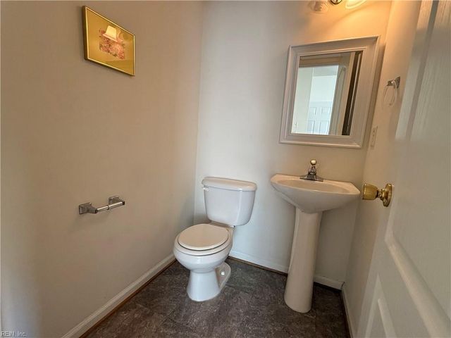 909 Hunley DR, Virginia Beach, VA 23462