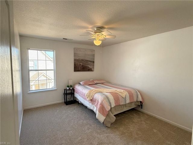 909 Hunley DR, Virginia Beach, VA 23462