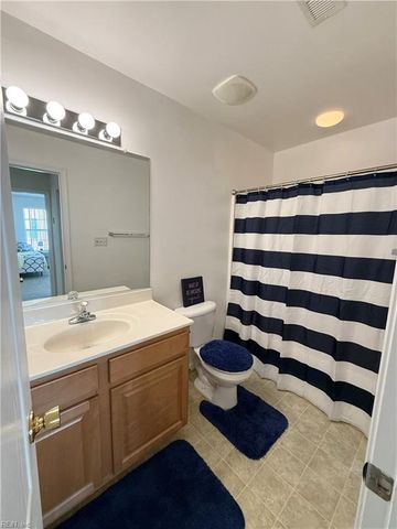 909 Hunley DR, Virginia Beach, VA 23462