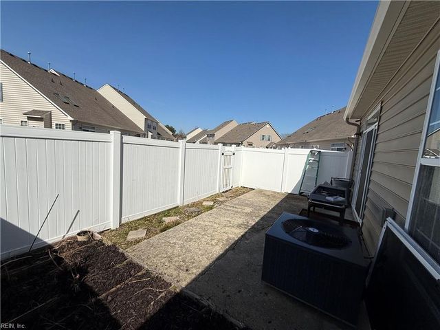 909 Hunley DR, Virginia Beach, VA 23462