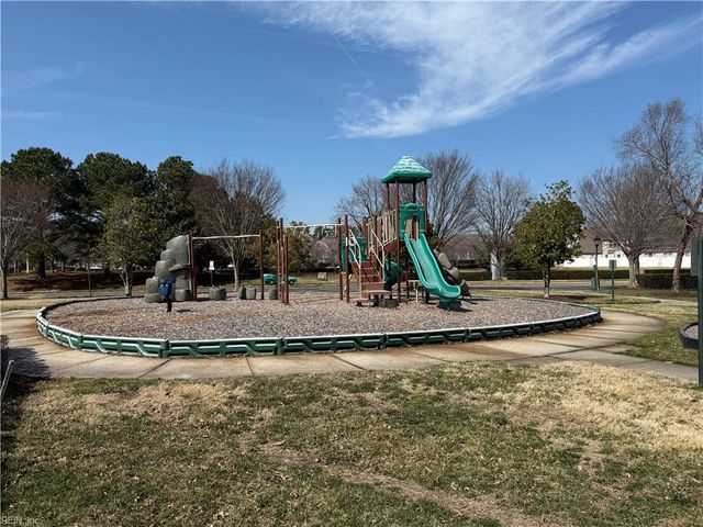 909 Hunley DR, Virginia Beach, VA 23462