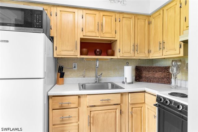 235 Seaview CT B2, Marco Island, FL 34145