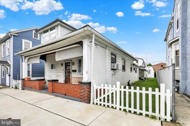 33 N RICHMOND ST, Fleetwood, PA 19522